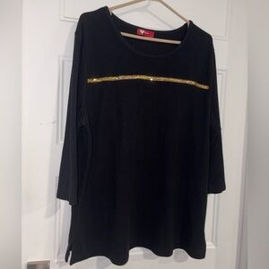 Stunning Black three quarter Sleeve Top with Gold line accent